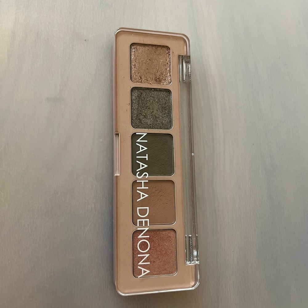 Natasha Denona mini retro eyeshadow palette in excellent condition